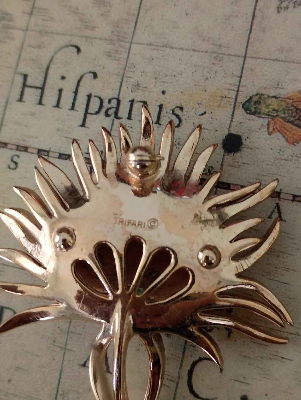 ❤️Rare CROWN TRIFARI GOLD CHRYSANTHEMUM Pin Brooch